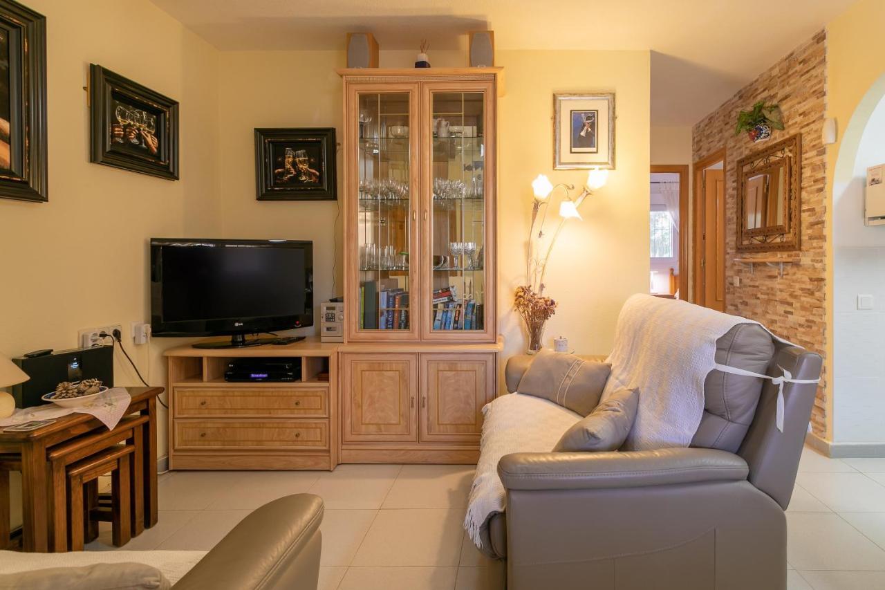 Heads 2 Holiday Homes Apartment Villamartin  Kültér fotó