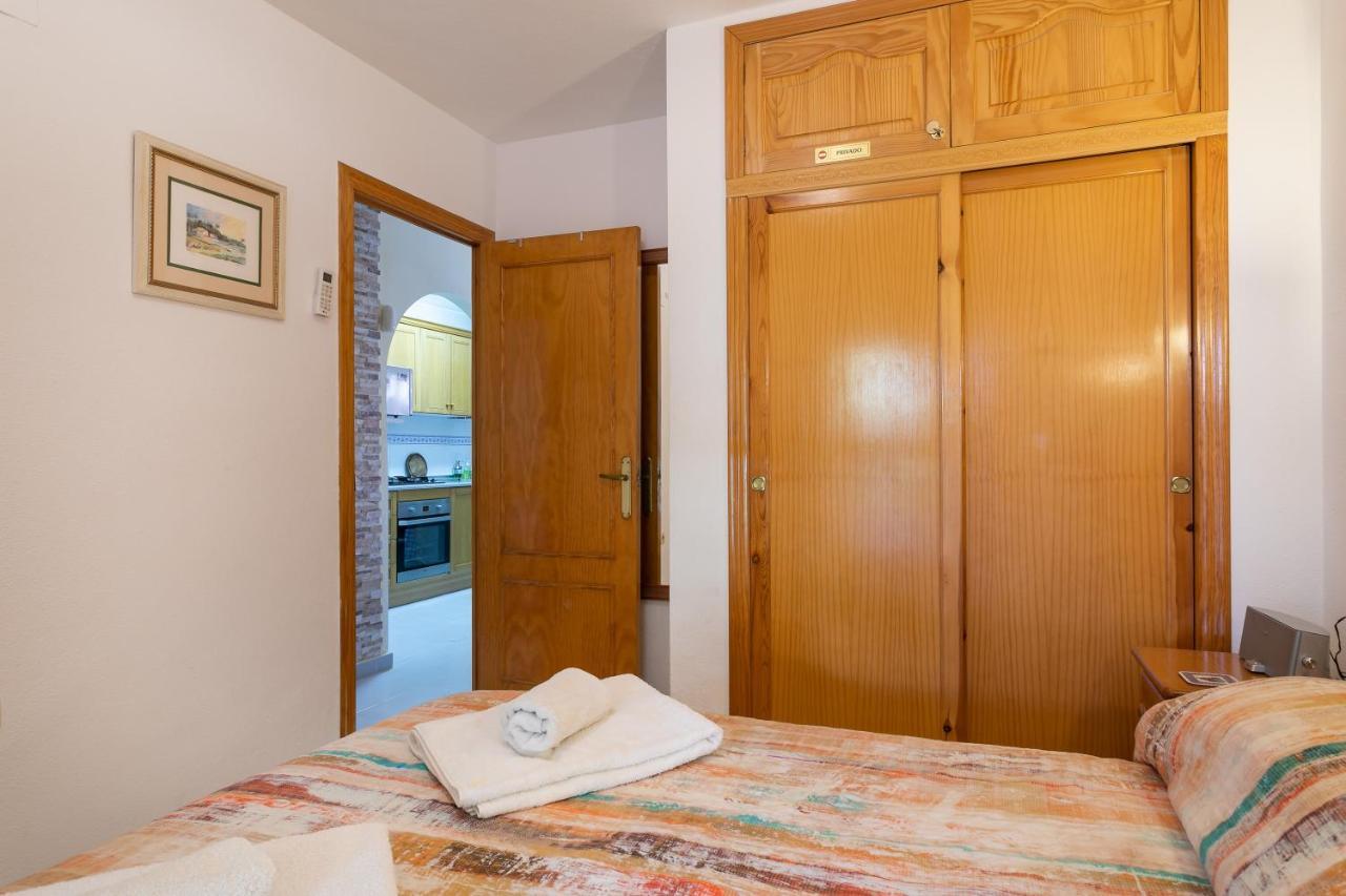 Heads 2 Holiday Homes Apartment Villamartin  Kültér fotó